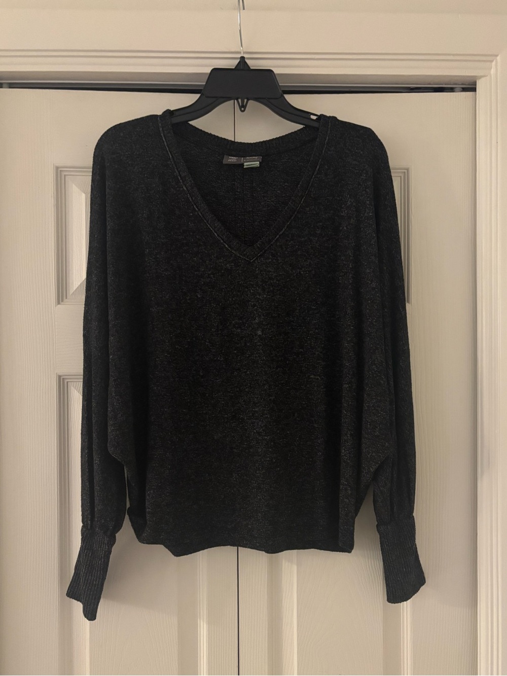 ANTHROPOLOGIE Charcoal Gray V-Neck Dolan Sleeve Sweater - Picture 4 of 12